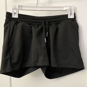 Shein Maternity shorts, black shorts size medium, worn once